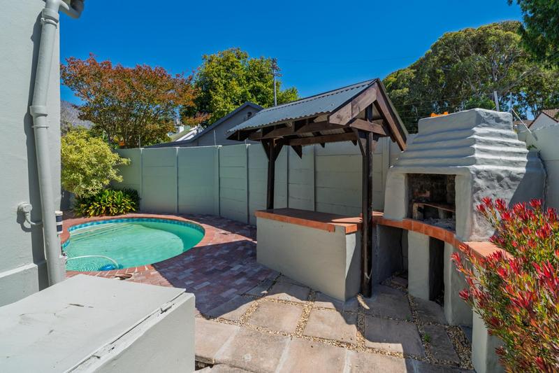 2 Bedroom Property for Sale in Kenilworth Western Cape